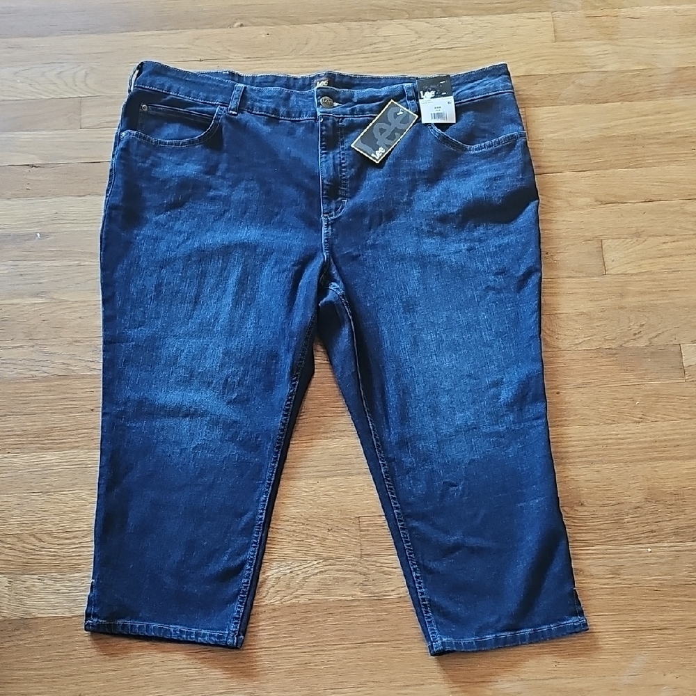 Lee Dark Blue Stretch 23" Capri Length Jeans Women's Plus Size 24W NWT